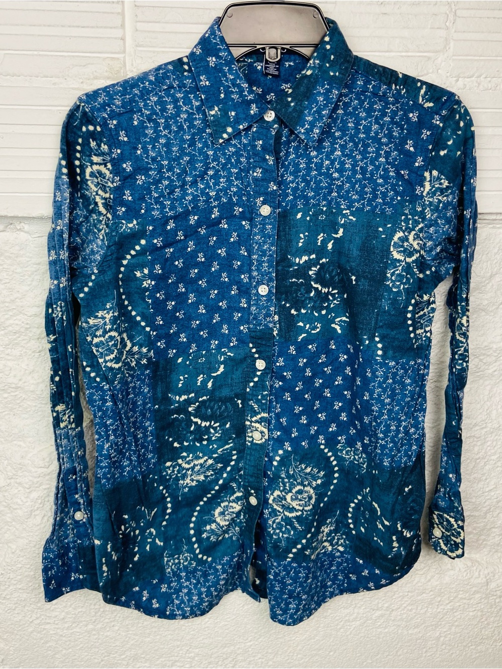 Chaps Blue floral western cotton Printed Button-Down Shirt size medium